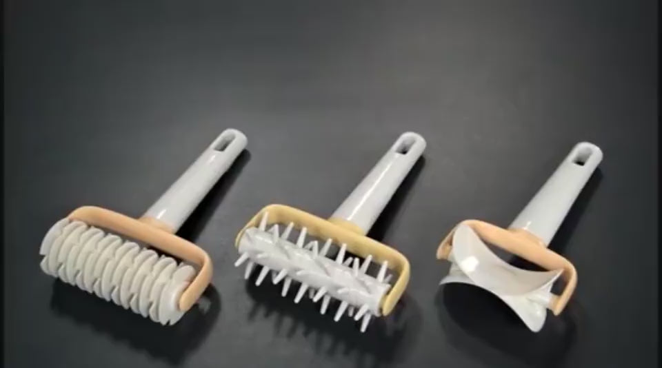 Kitchen Pizza Roller Pin Bread Hole Puncher DIY Ba