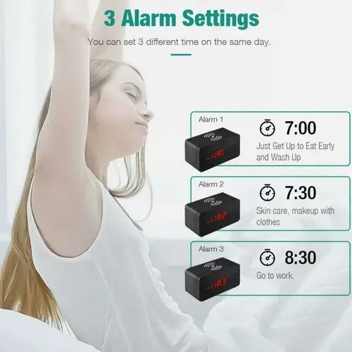 Sveglia digitale in legno con base di ricarica per telefono wireless -- Digital Alarm Clock with Wireless Phone